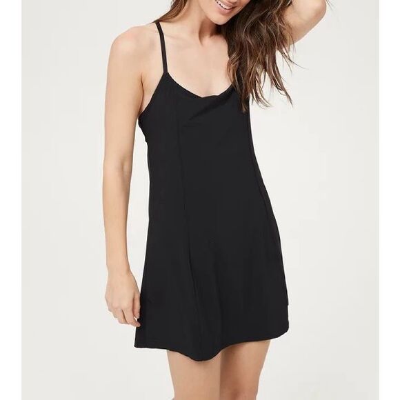 OFFLINE By Aerie Exercise Dress Black size M Mini Athleisure - Picture 1 of 13